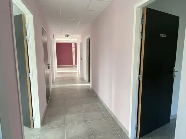 Plus de détails pour Bureau à vendre