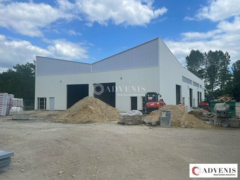 Local d'activités dans Carbon-Blanc à vendre - Photo de la construction – Image 2 sur 10