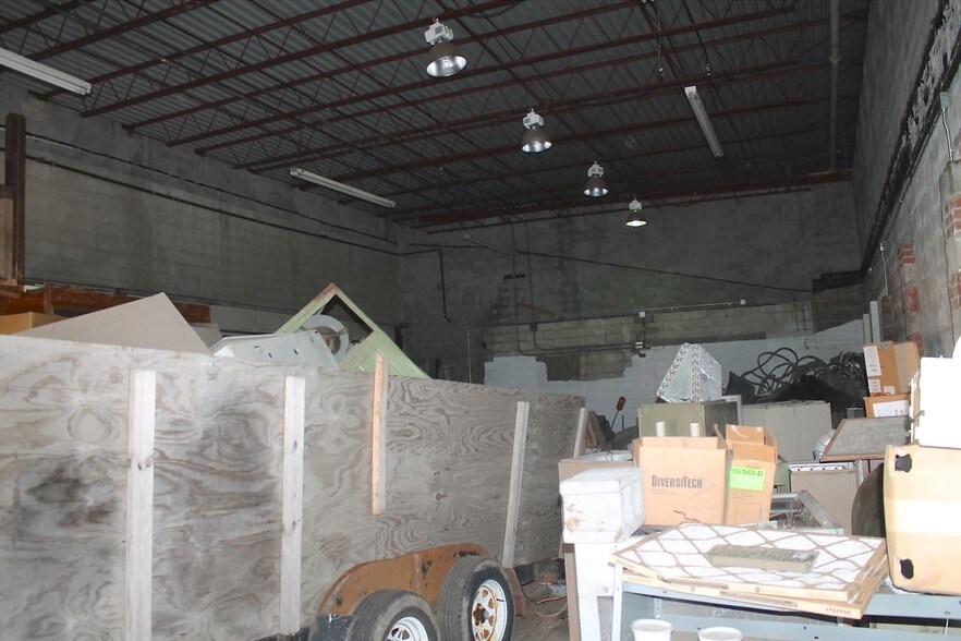 2504 Triplett Blvd, Akron, OH à vendre - Photo de l’immeuble – Image 2 sur 20