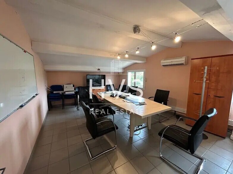 Bureau dans Aix-en-Provence à louer - Photo intérieure – Image 3 sur 5