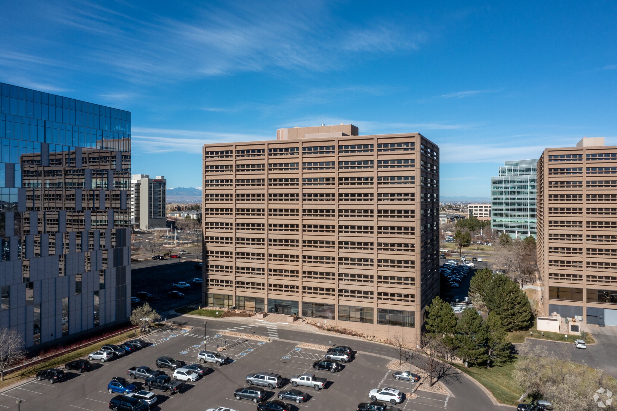 4700 S Syracuse St, Denver, CO à louer Photo principale– Image 1 sur 15