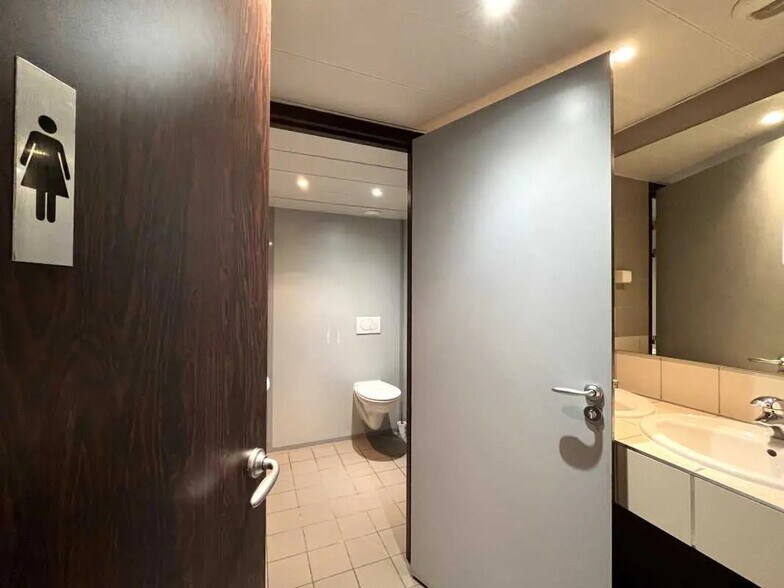 Bureau dans SAINT-DIDIER-AU-MONT-D'OR à vendre - Photo intérieure – Image 3 sur 17