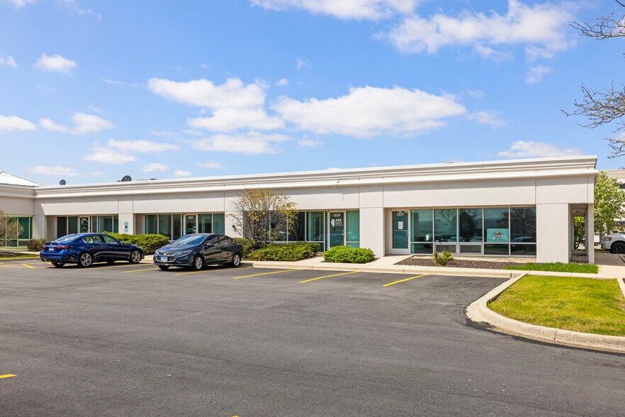 1211-1231 W Lakeview Ct, Romeoville, IL à vendre - Photo de l’immeuble – Image 2 sur 6