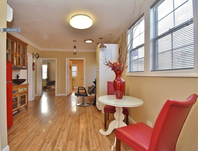 264 Spring St, Pleasanton, CA à louer - Photo intérieure – Image 3 sur 21