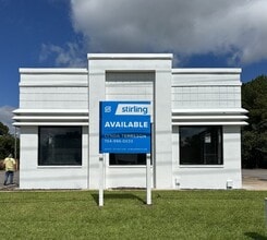 2753 Highway 28 E, Pineville, LA à louer Photo de l’immeuble– Image 1 sur 2