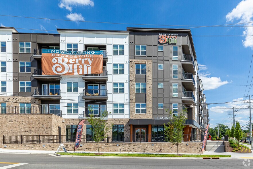 2500 Bransford Ave, Nashville, TN à louer - Photo de l’immeuble – Image 2 sur 5