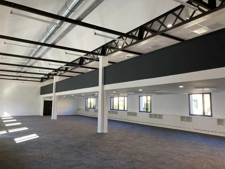 33 Avenue Du Docteur Georges Lévy, Vénissieux à louer - Photo de l’immeuble – Image 3 sur 13