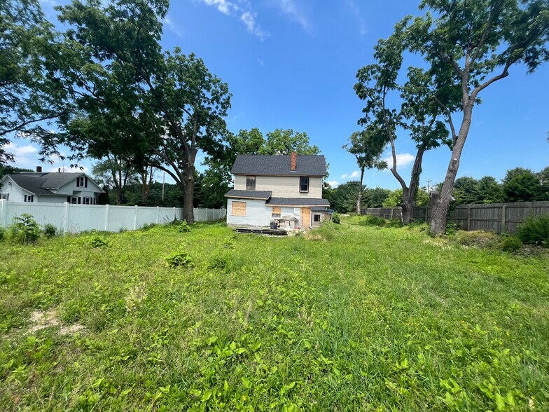 6737 Oak Grove Rd, Howell, MI à vendre - Photo de l’immeuble – Image 3 sur 6