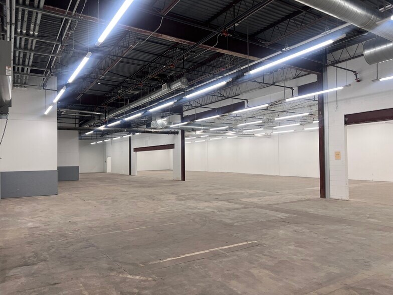 600 South St W, Raynham, MA à louer - Photo de l’immeuble – Image 2 sur 6