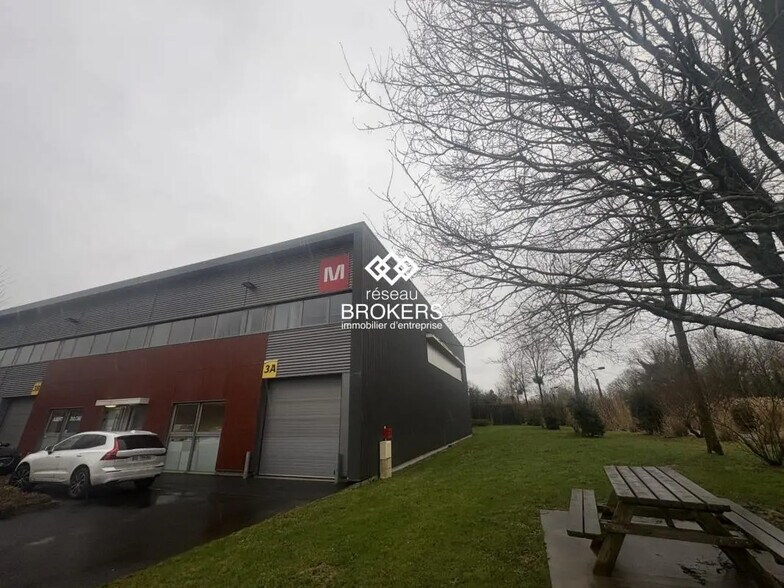 Industriel/Logistique dans Saint-Étienne-de-Montluc à louer - Photo de l’immeuble – Image 2 sur 4