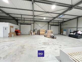 Plus de détails pour Local d'activités à louer