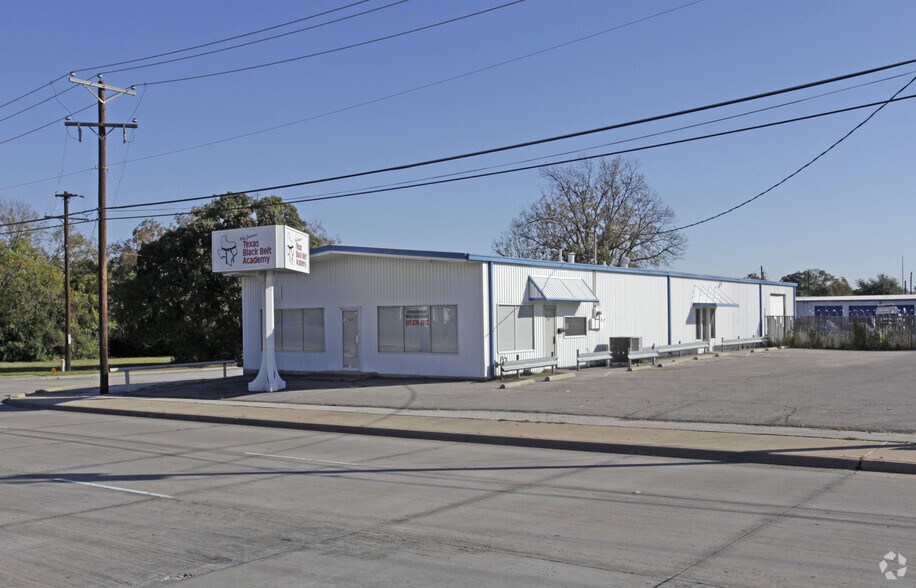 425 N Cooper St, Arlington, TX à louer - Photo de l’immeuble – Image 3 sur 3