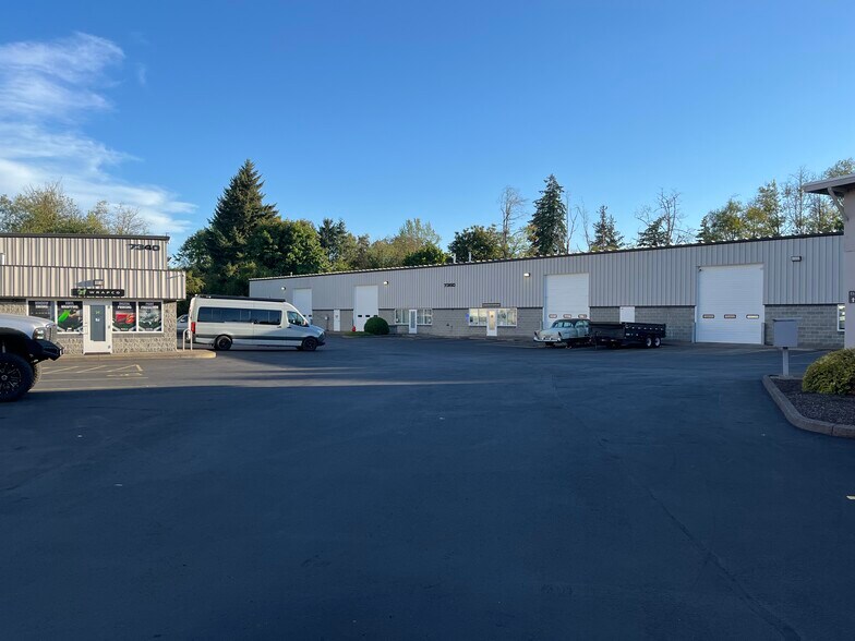 7360 SW Bonita Rd, Tigard, OR à louer - Photo de l’immeuble – Image 2 sur 4
