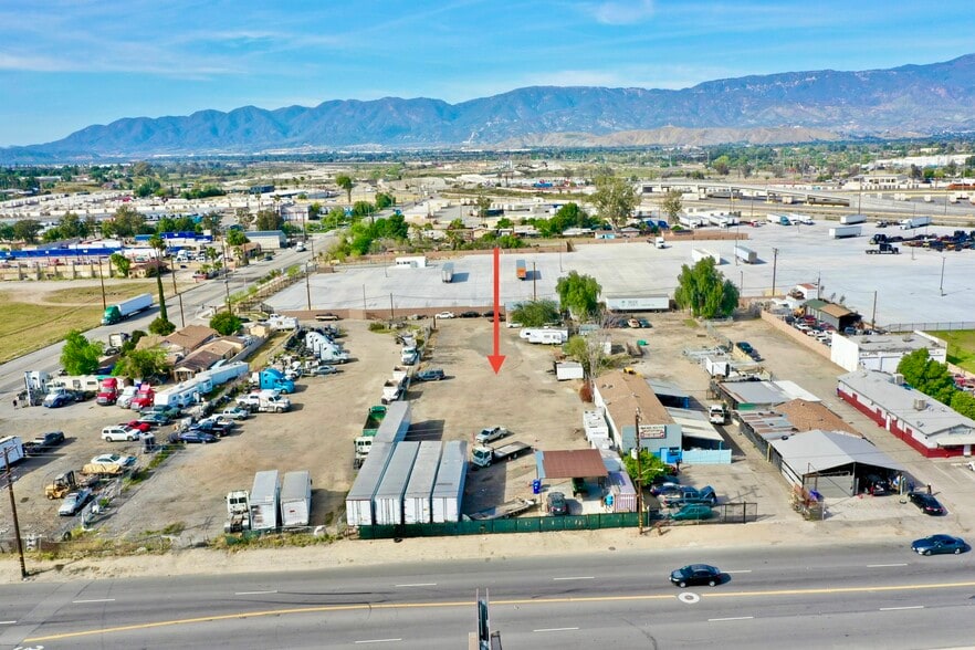 1966 W Rialto Ave, San Bernardino, CA à vendre - Aérien – Image 3 sur 7