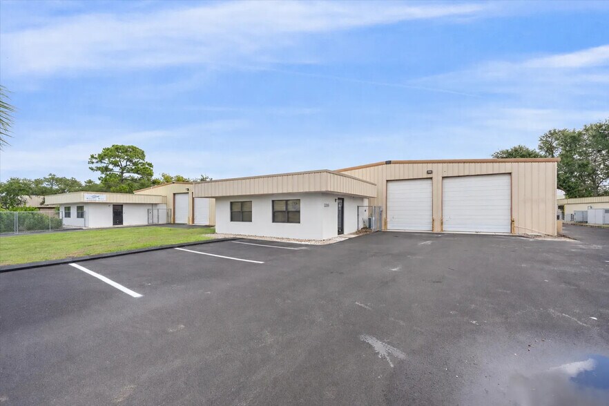 2311 Whitfield Industrial Way, Sarasota, FL à vendre - Photo de l’immeuble – Image 3 sur 13