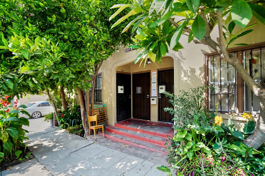 3013 W 11th St, Los Angeles, CA à vendre - Photo de l’immeuble – Image 3 sur 9