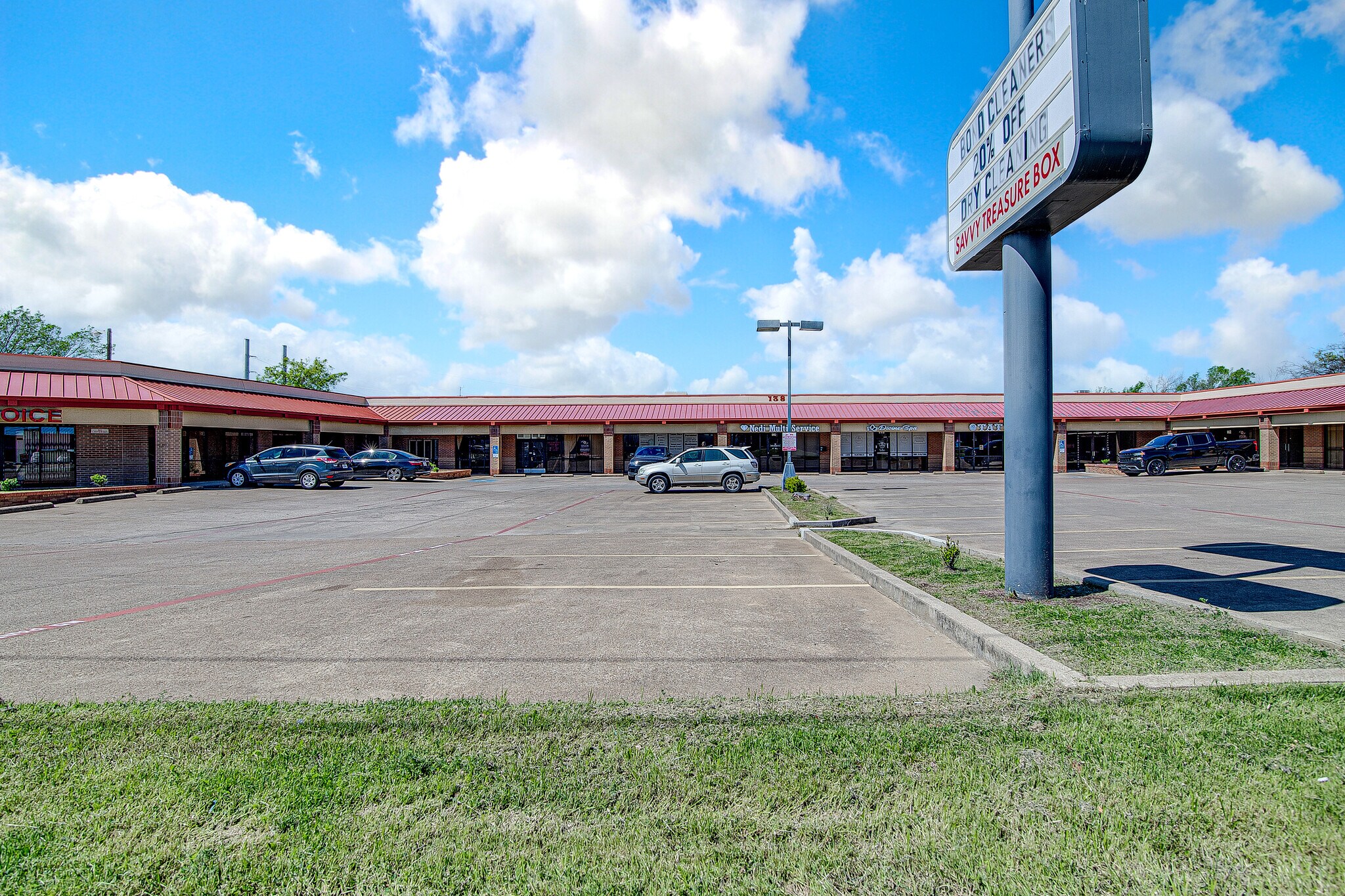 138 S Bowen Rd, Arlington, TX à vendre Photo de l’immeuble– Image 1 sur 5