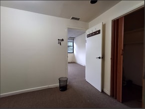 1 Great Neck Rd, Great Neck, NY à louer Photo intérieure– Image 2 sur 2