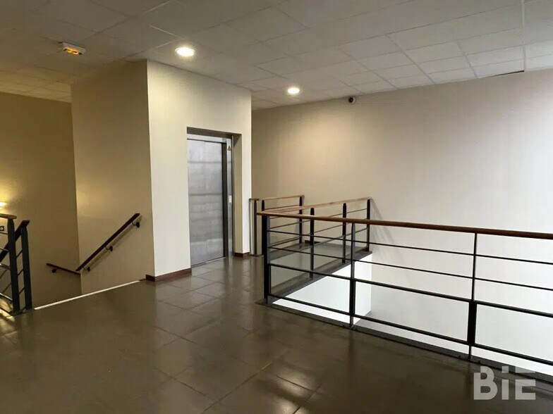 Bureau dans Mérignac à louer - Photo de l’immeuble – Image 2 sur 8