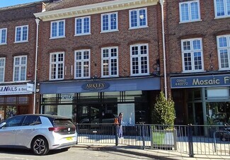 Plus de détails pour 16-17 Hermitage Rd, Hitchin - Local commercial à louer