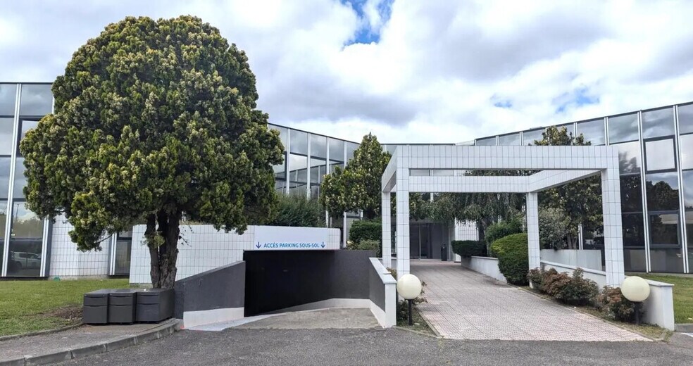 Bureau dans Toulouse à louer - Photo de l’immeuble – Image 1 sur 14
