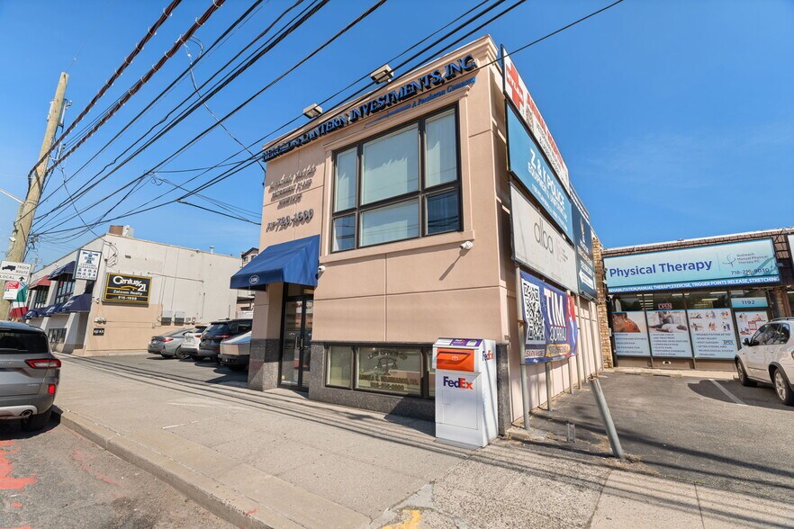 1190 Hylan Blvd, Staten Island, NY à vendre - Photo de l’immeuble – Image 2 sur 33
