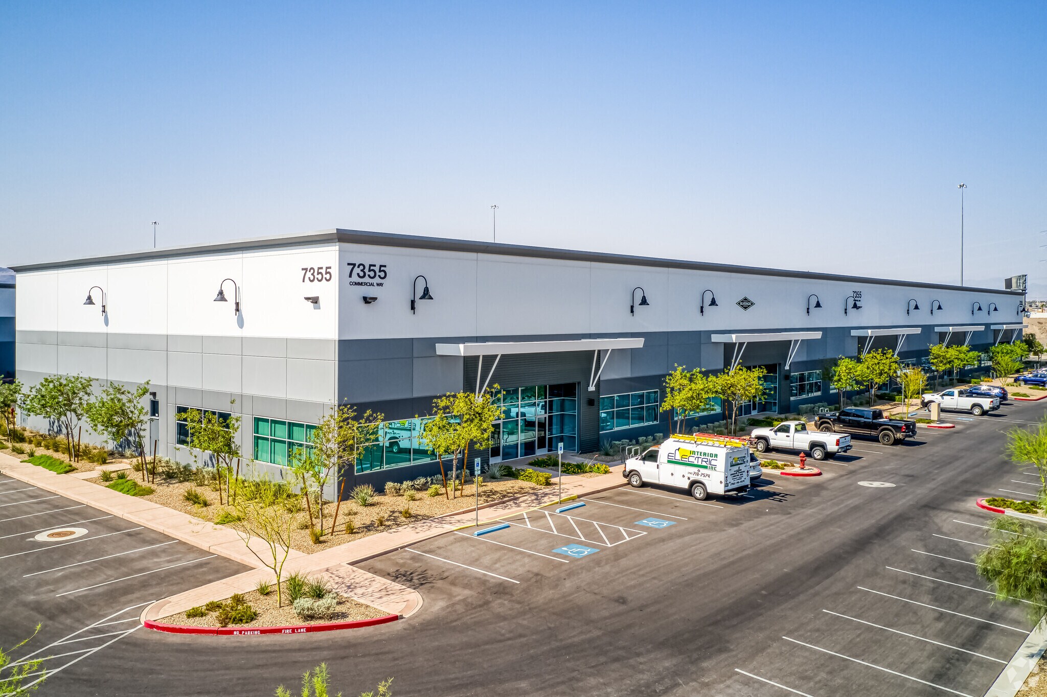 7355 Commercial Way, Henderson, NV à louer Photo principale– Image 1 sur 18