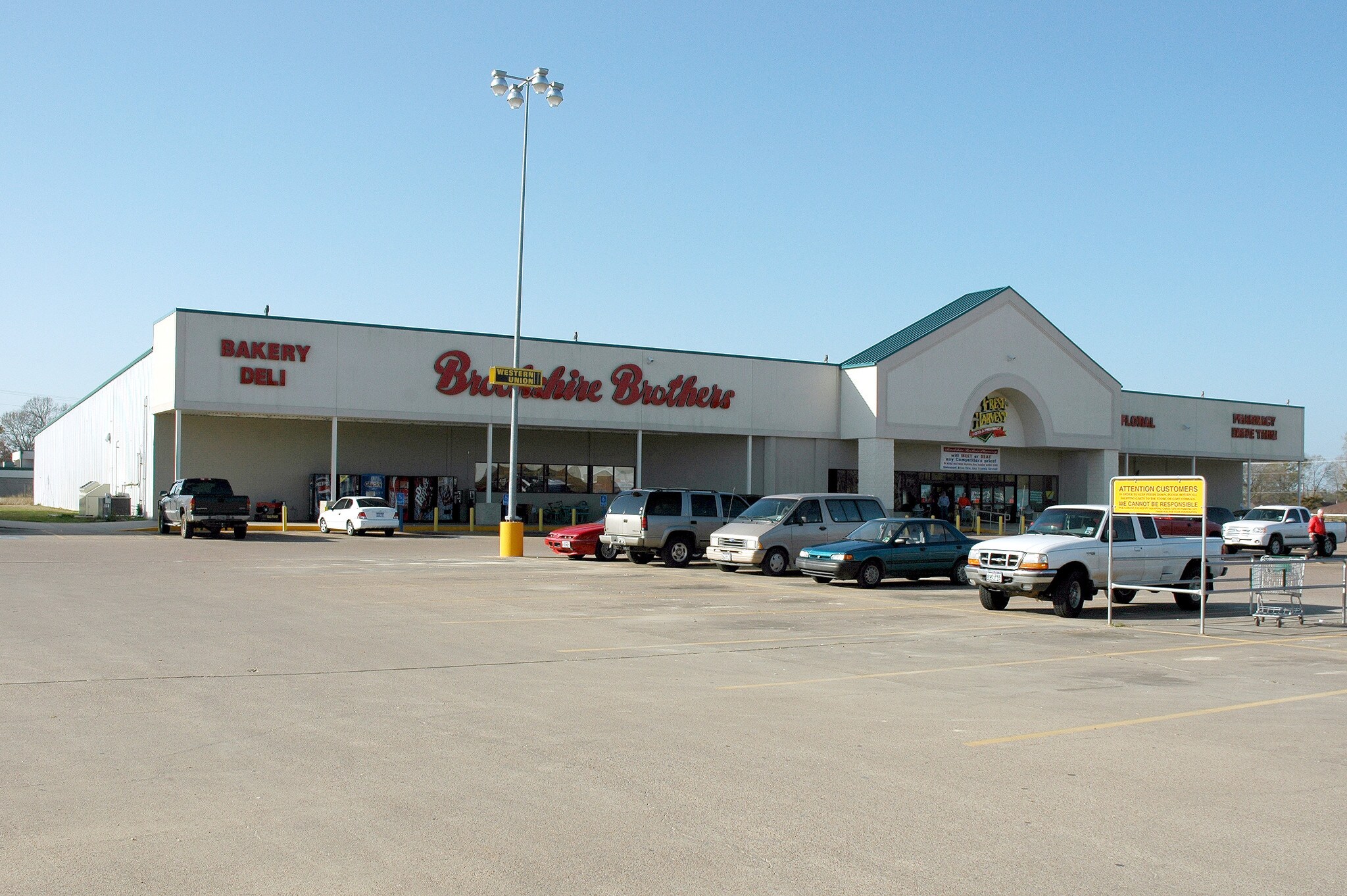 1201 W Church St, Livingston, TX à louer Photo principale– Image 1 sur 4