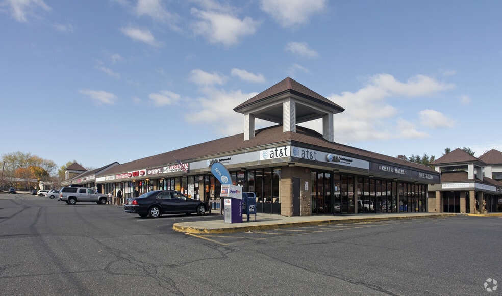 1143-1171 Jericho Tpke, Commack, NY à louer - Photo principale – Image 1 sur 1
