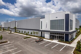 Plus de détails pour 2690 Gateway Centre Pky, Saint Petersburg, FL - Industriel/Logistique à louer