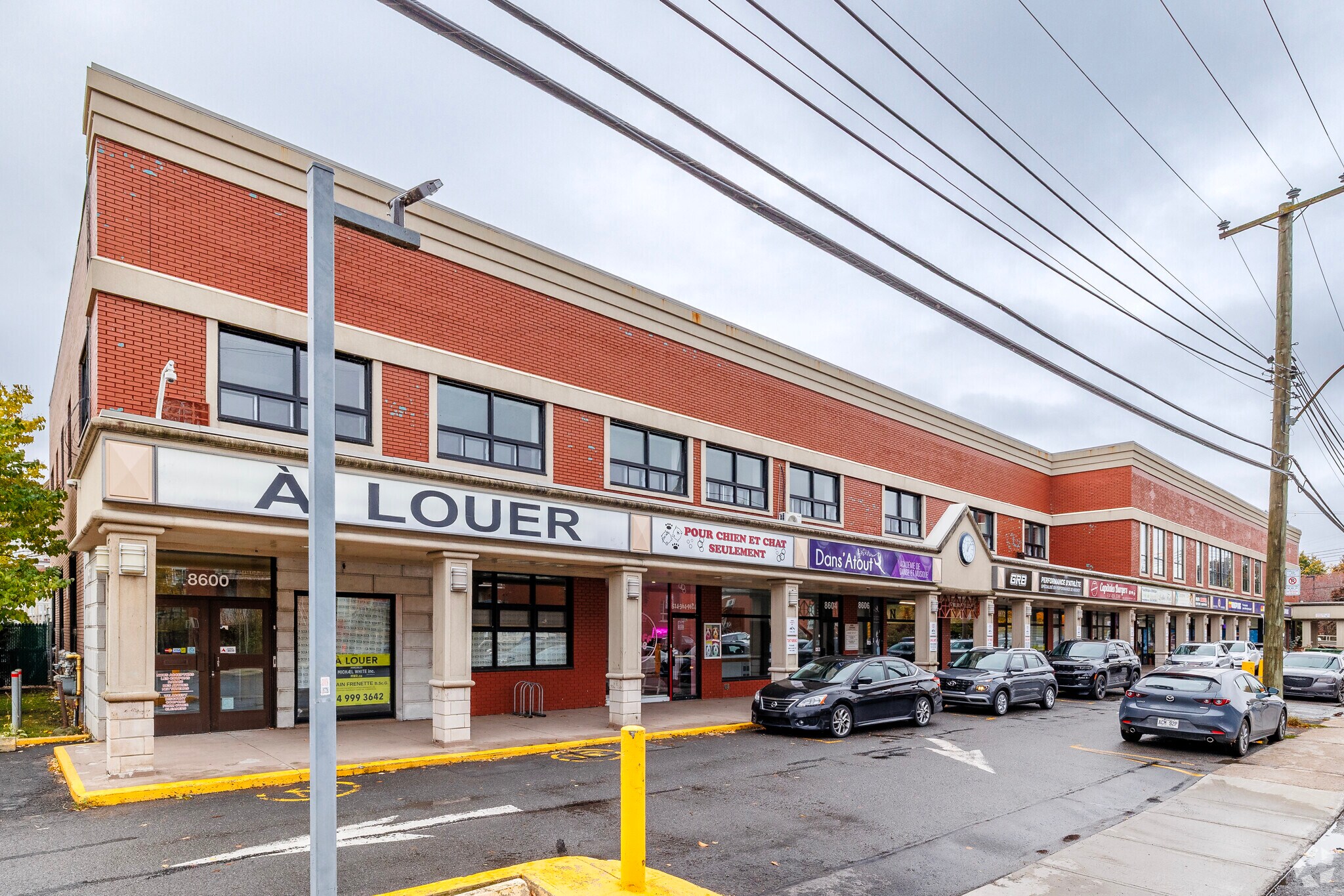 8600-8630 Rue Centrale, Montréal, QC à louer Photo principale– Image 1 sur 11