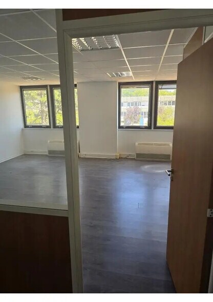 Bureau dans Bruges à vendre - Photo de l’immeuble – Image 1 sur 5