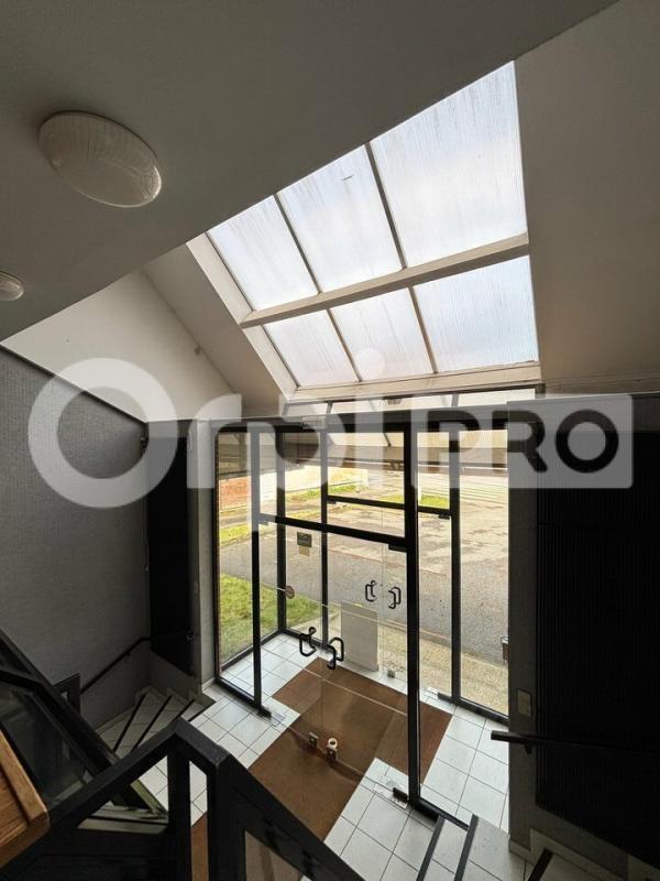 Plus de détails pour Bureau à vendre