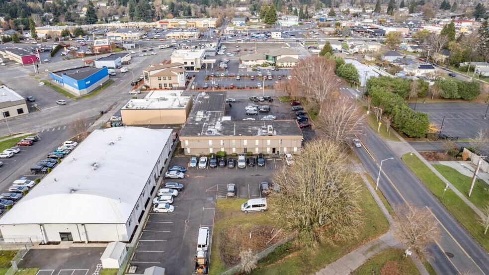 1953 7th Ave, Longview, WA à vendre - Photo de l’immeuble – Image 3 sur 24