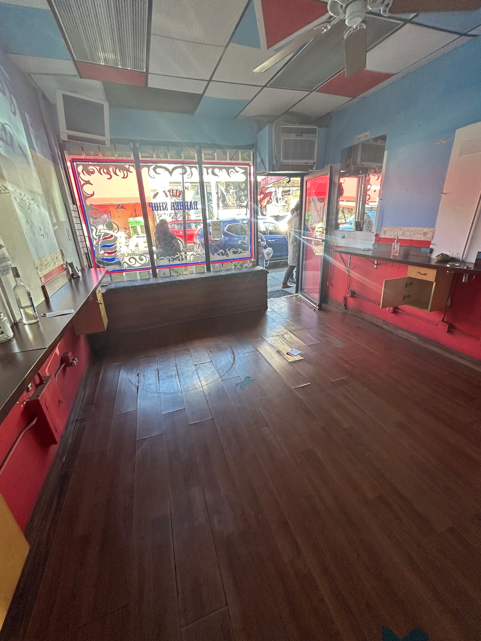 12220 Liberty Ave, South Richmond Hill, NY à louer Photo de l’immeuble– Image 1 sur 3