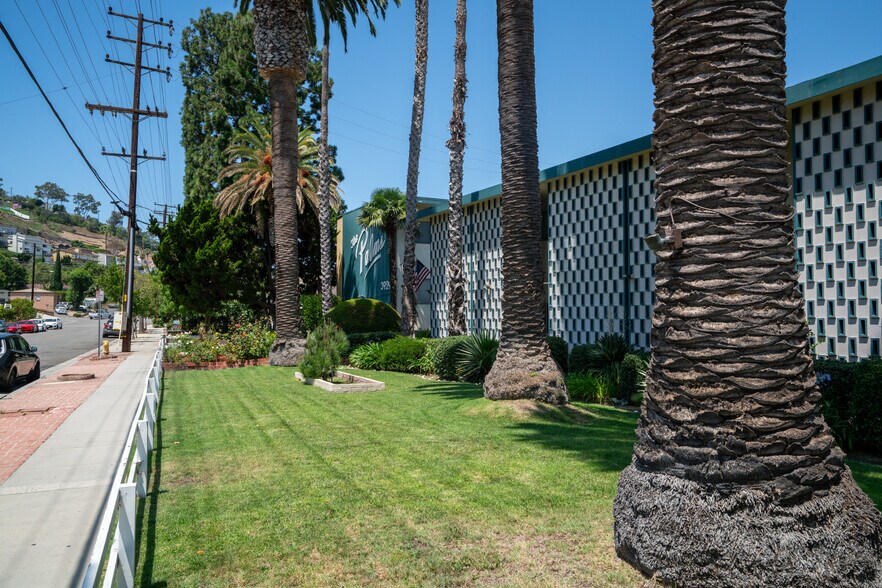3929 W 242nd St, Torrance, CA à vendre - Photo de l’immeuble – Image 3 sur 26