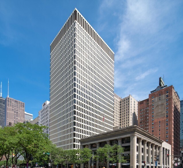 625 N Michigan Ave, Chicago, IL à louer - Photo de l’immeuble – Image 2 sur 12