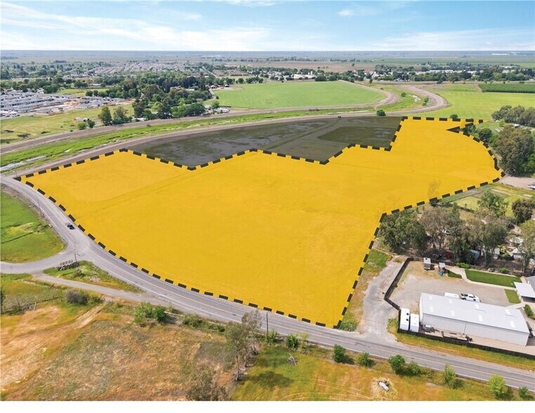 Hicks Ln, Chico, CA à vendre - Photo de l’immeuble – Image 2 sur 6
