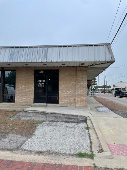 1101 Main St, Commerce, TX à louer - Photo de l’immeuble – Image 2 sur 4