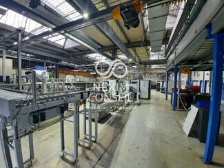 Plus de détails pour 8 Place De La Bataille De Stalingrad, Paris - Industriel/Logistique à louer
