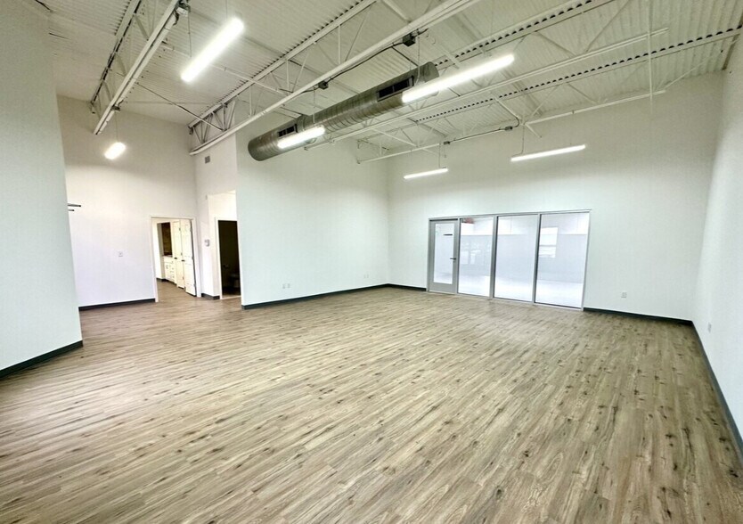 5260 Rittiman Rd, San Antonio, TX à vendre - Photo de l’immeuble – Image 3 sur 20