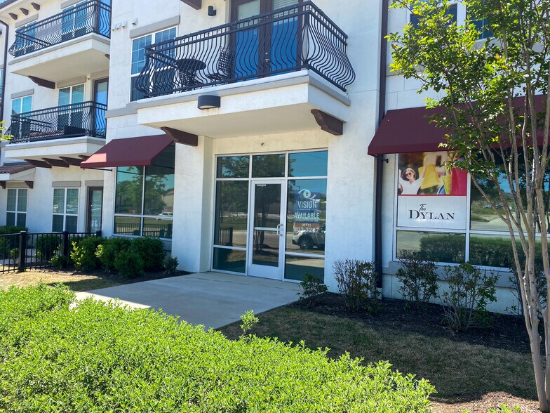 5344 Sycamore School Rd, Fort Worth, TX à louer - Photo de l’immeuble – Image 3 sur 8