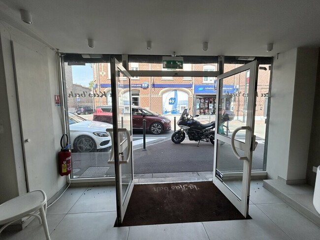 Plus de détails pour Local commercial à vendre