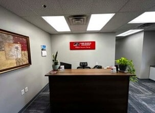 3280-3300 Washtenaw Ave, Ann Arbor, MI à louer Photo intérieure– Image 2 sur 4