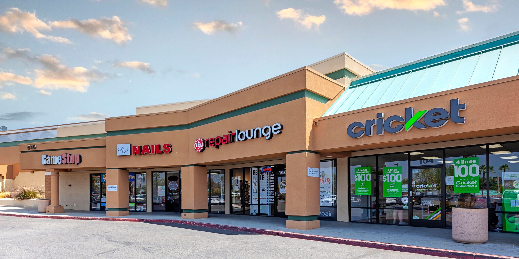 500-550 Hacienda Dr, Vista, CA à louer Photo principale– Image 1 sur 4