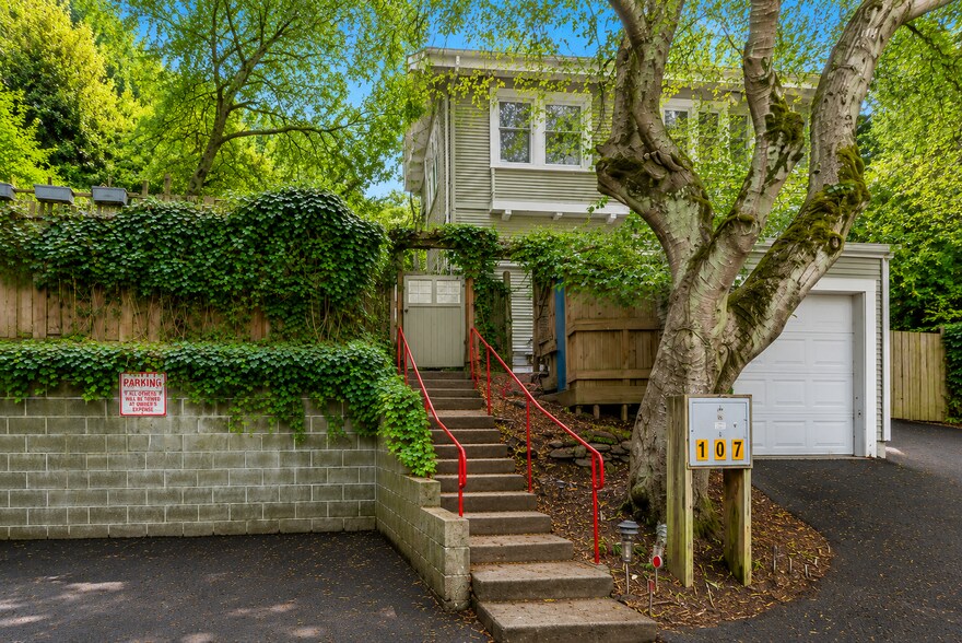 107 Stadium Ave, Mill Valley, CA à vendre - Photo de l’immeuble – Image 1 sur 7