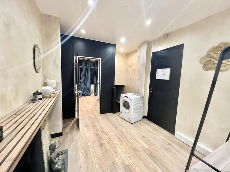 Bureau dans Paris à louer - Photo de l’immeuble – Image 3 sur 8
