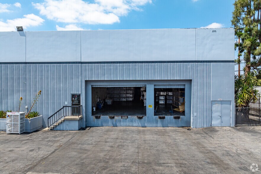 291 N Willow Ave, City Of Industry, CA à louer - Photo de l’immeuble – Image 3 sur 4