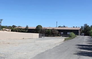 Plus de détails pour 28425 Cole Grade Rd, Valley Center, CA - Industriel/Logistique à louer
