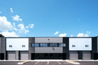 Plus de détails pour 17 Rue De Paris, Tarare - Industriel/Logistique à louer